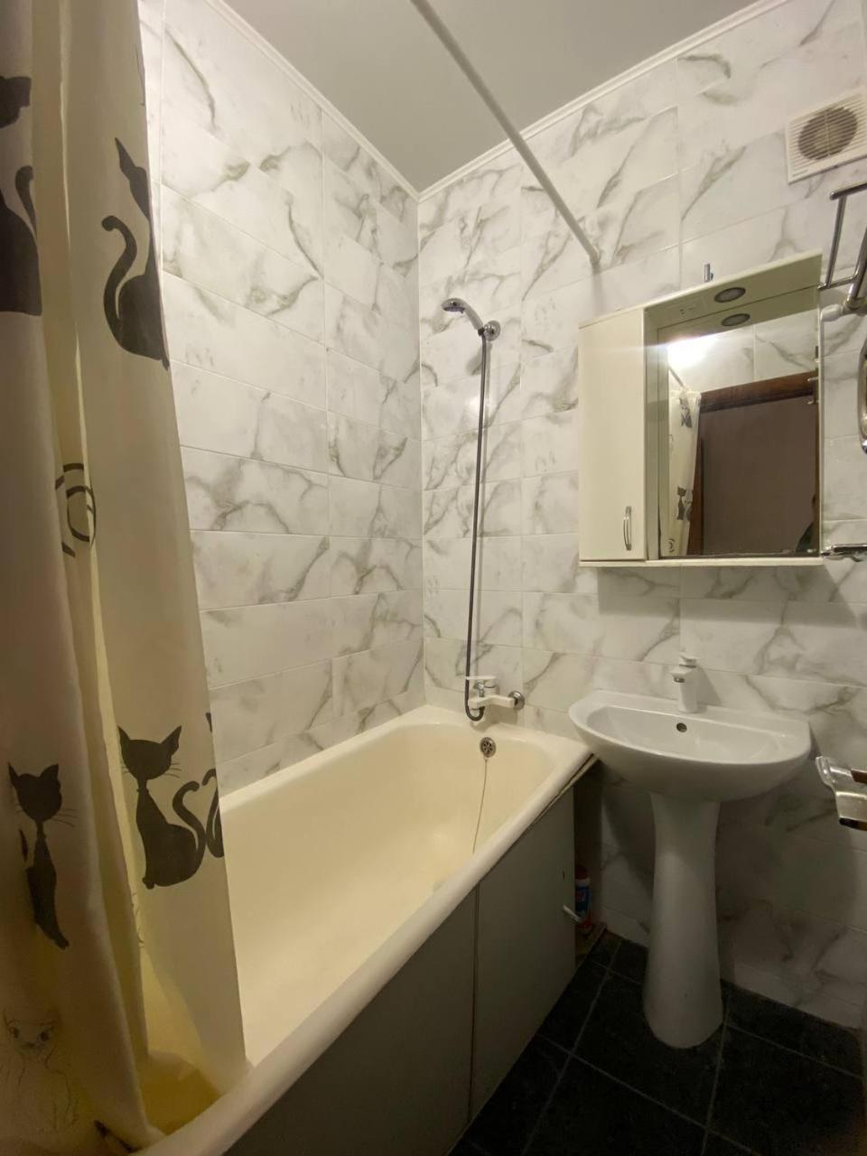3Х Комнатные Аппартаменты В Центре Жд Вокзал Apartment Poltava Bagian luar foto